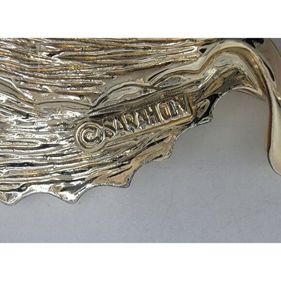 Sarah Coventry Gold‎ Tone And "Wood" Leaf Pin Brooch - Picture 3 of 3